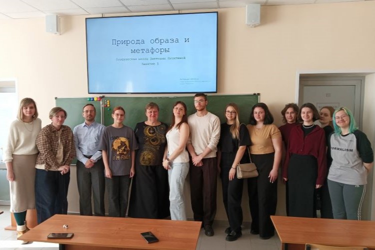 Поэтическая школа В.В. Кичигиной