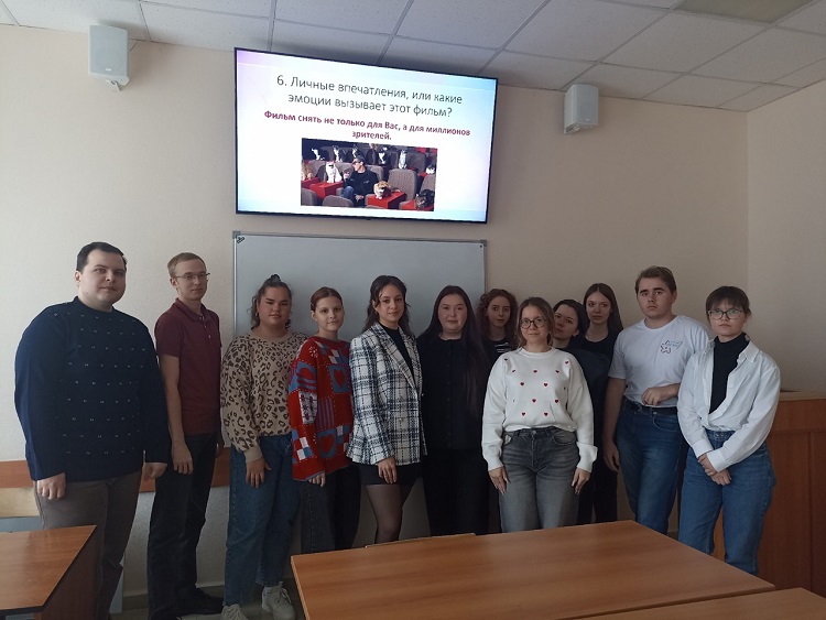 Студенты-филологи постигают искусство рецензирования